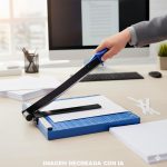 usando la guillotina A4 grafitos